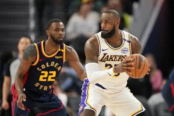 Lakers có ý tưởng gửi James 